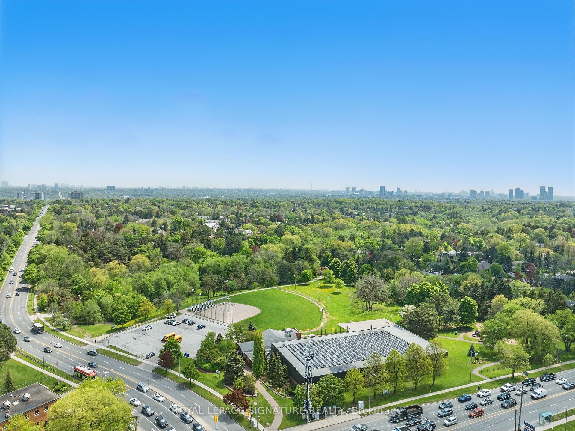 4 Bedrooms Condo at 96 Crimson Mill, Toronto For sale