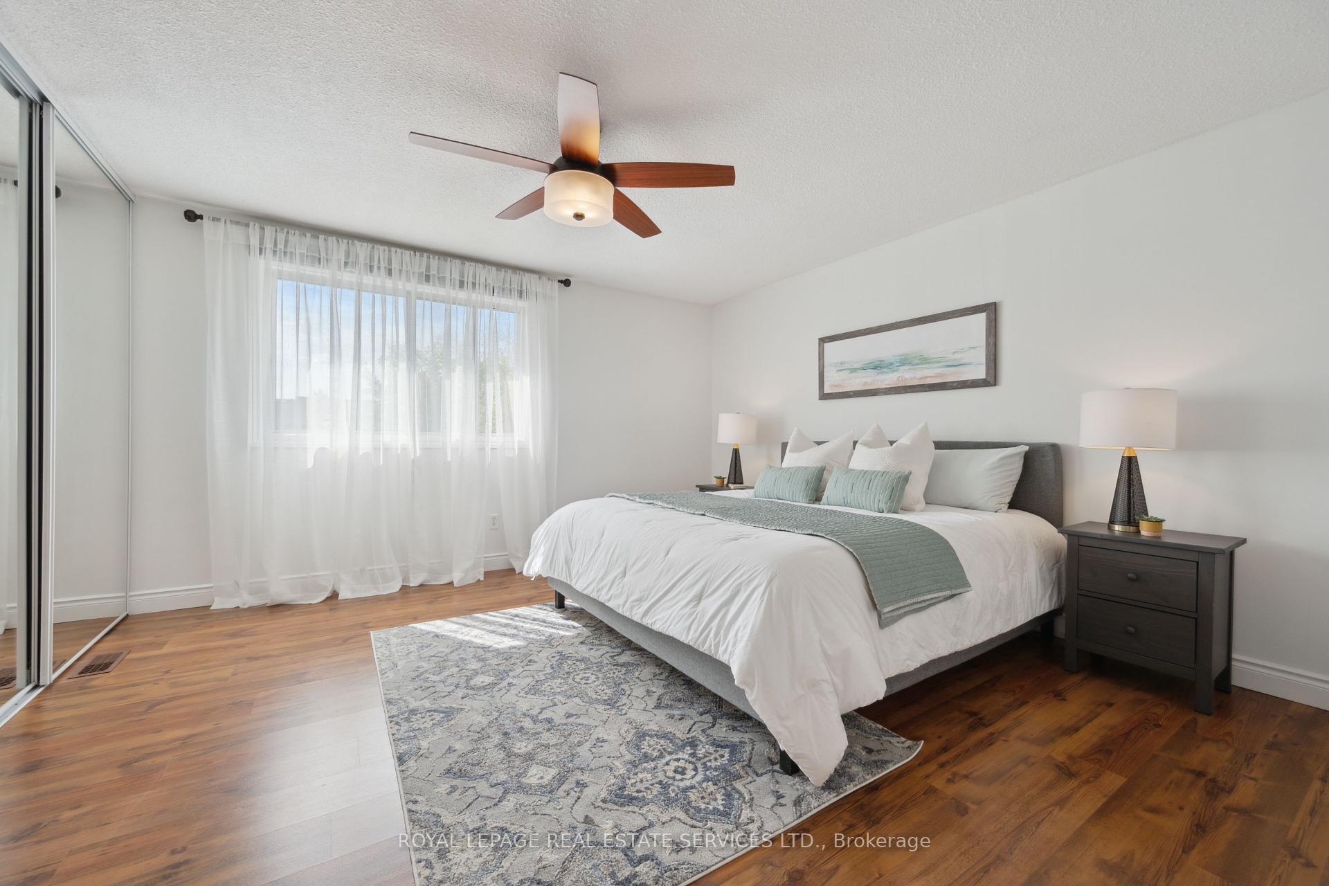 4 Bedrooms Condo at 6540 Falconer, Mississauga For sale