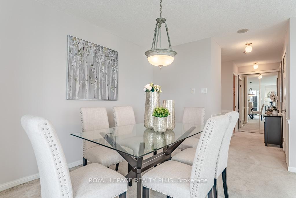 2 Bedrooms Condo at 101 Subway, Toronto For sale