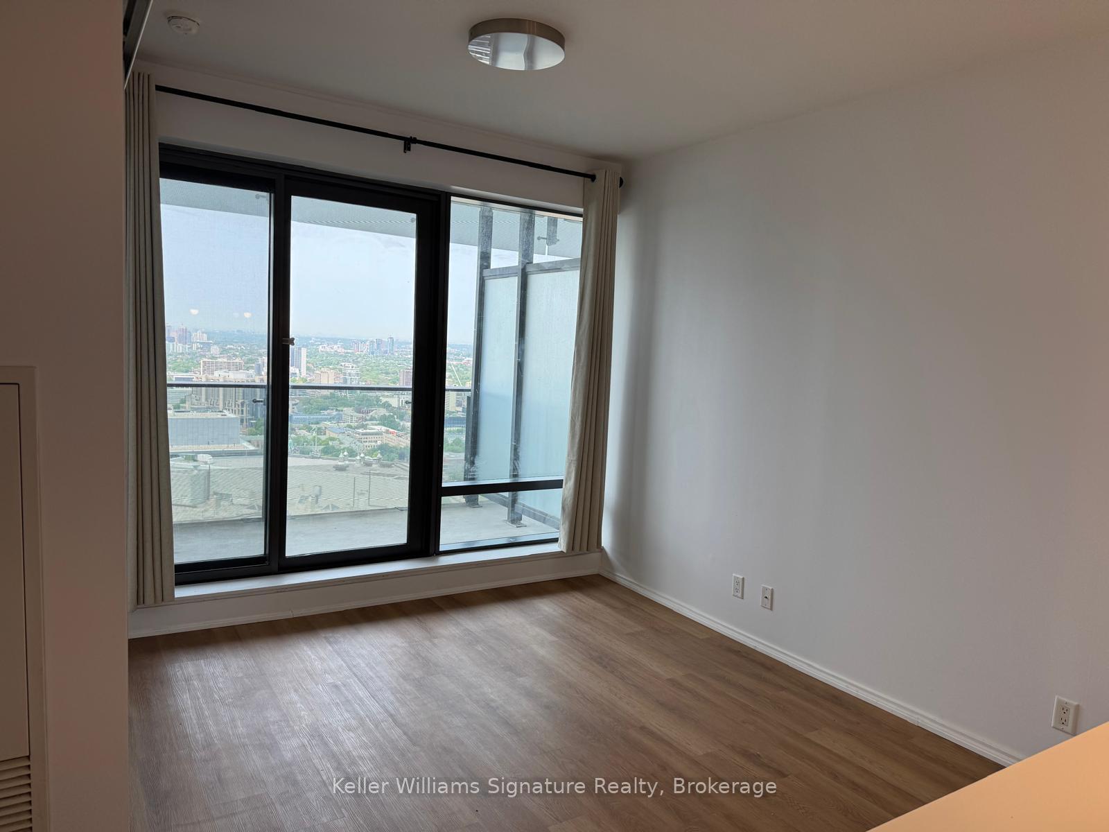 1 Bedroom Condo at 5 St. Joseph, Toronto For sale