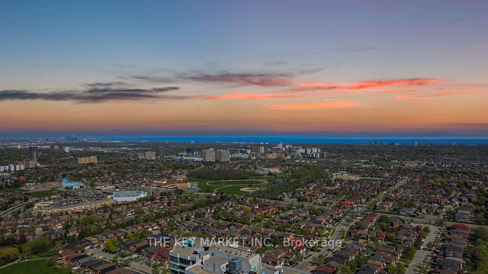 3975 Grand Park