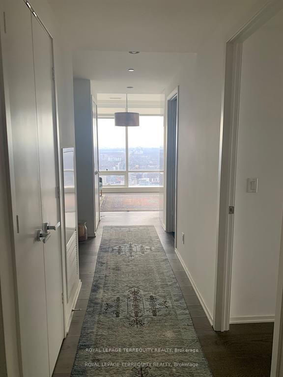 2 Bedrooms Condo at 1 Bloor, Toronto For sale