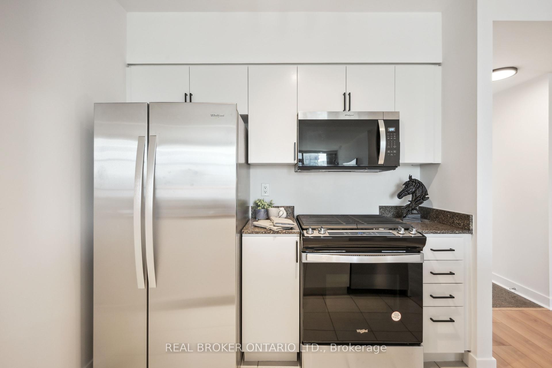 2 Bedrooms Condo at 10 Navy Wharf, Toronto For sale