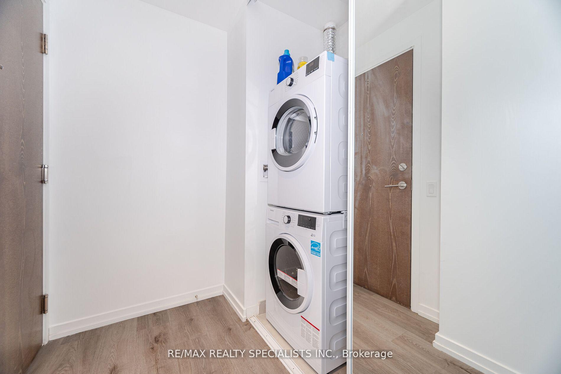 2 Bedrooms Condo at 7890 Jane,  Vaughan For sale