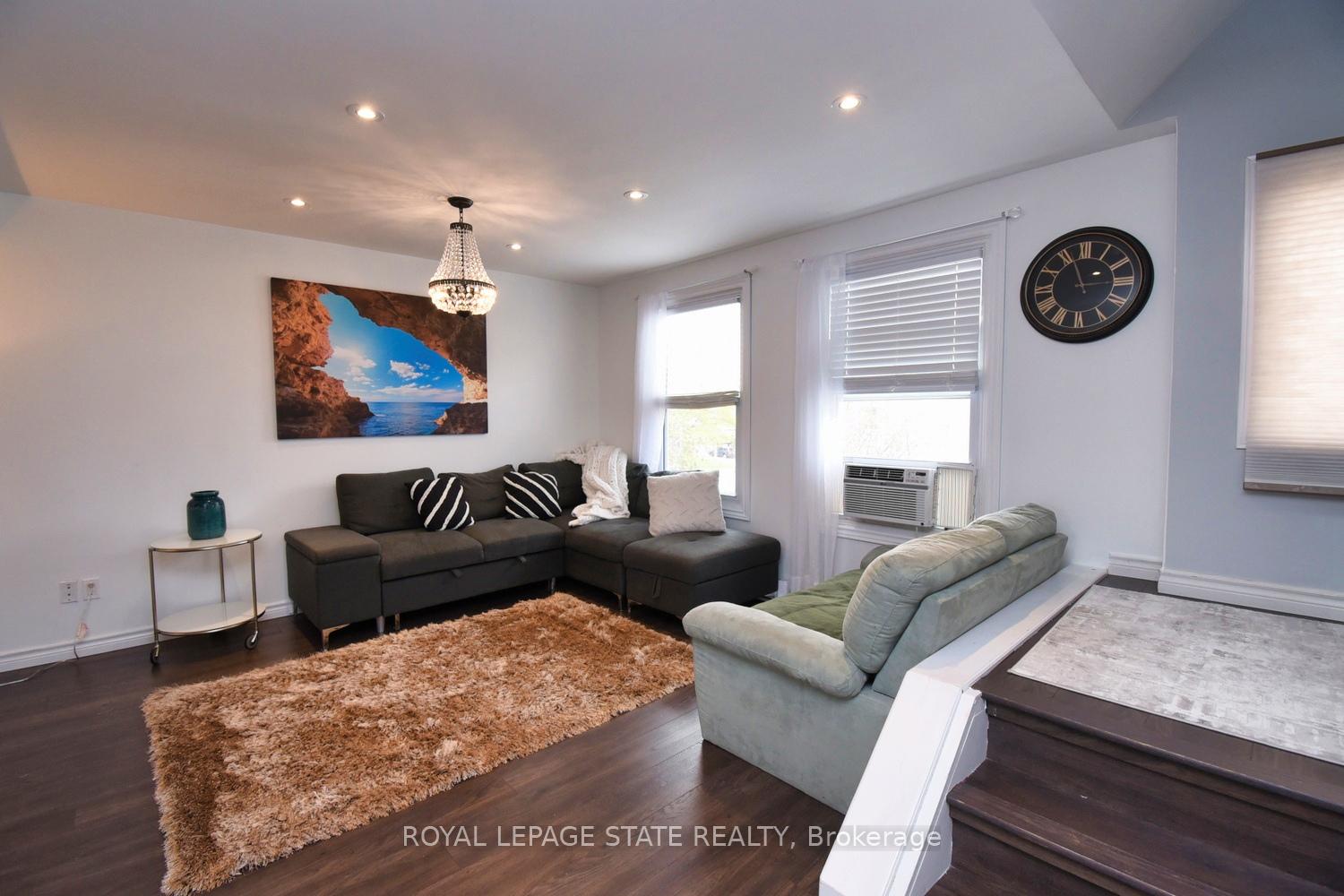 3 Bedrooms Condo at 1255 Upper Gage,  Hamilton For sale