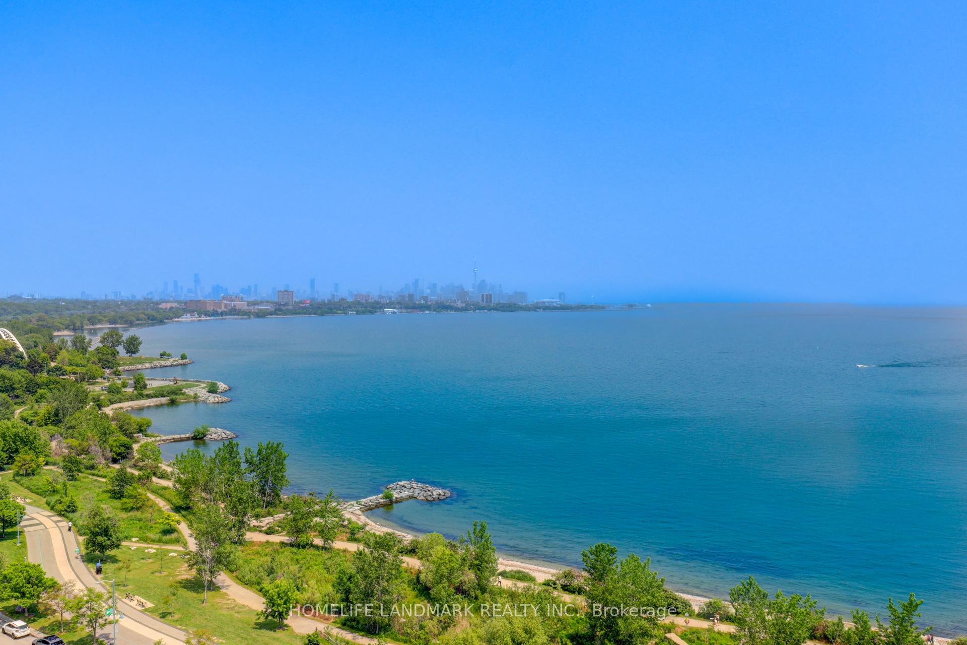 3 Bedrooms Condo at 58 Marine Parade, Toronto For sale