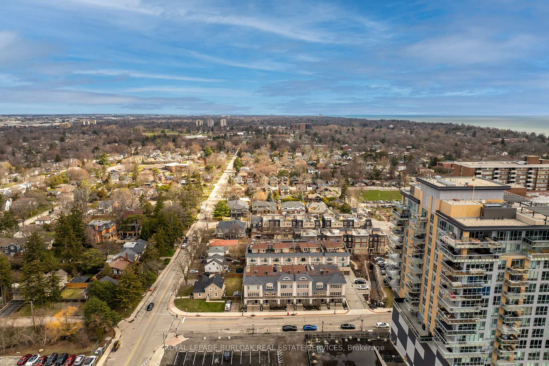 3 Bedrooms Condo at 509 Elizabeth,  Burlington For sale