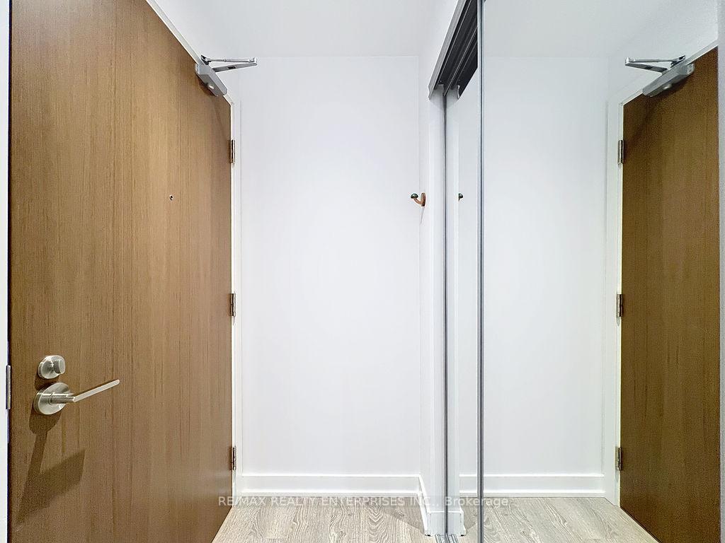 2 Bedrooms Condo at 1928 Lake Shore, Toronto For sale