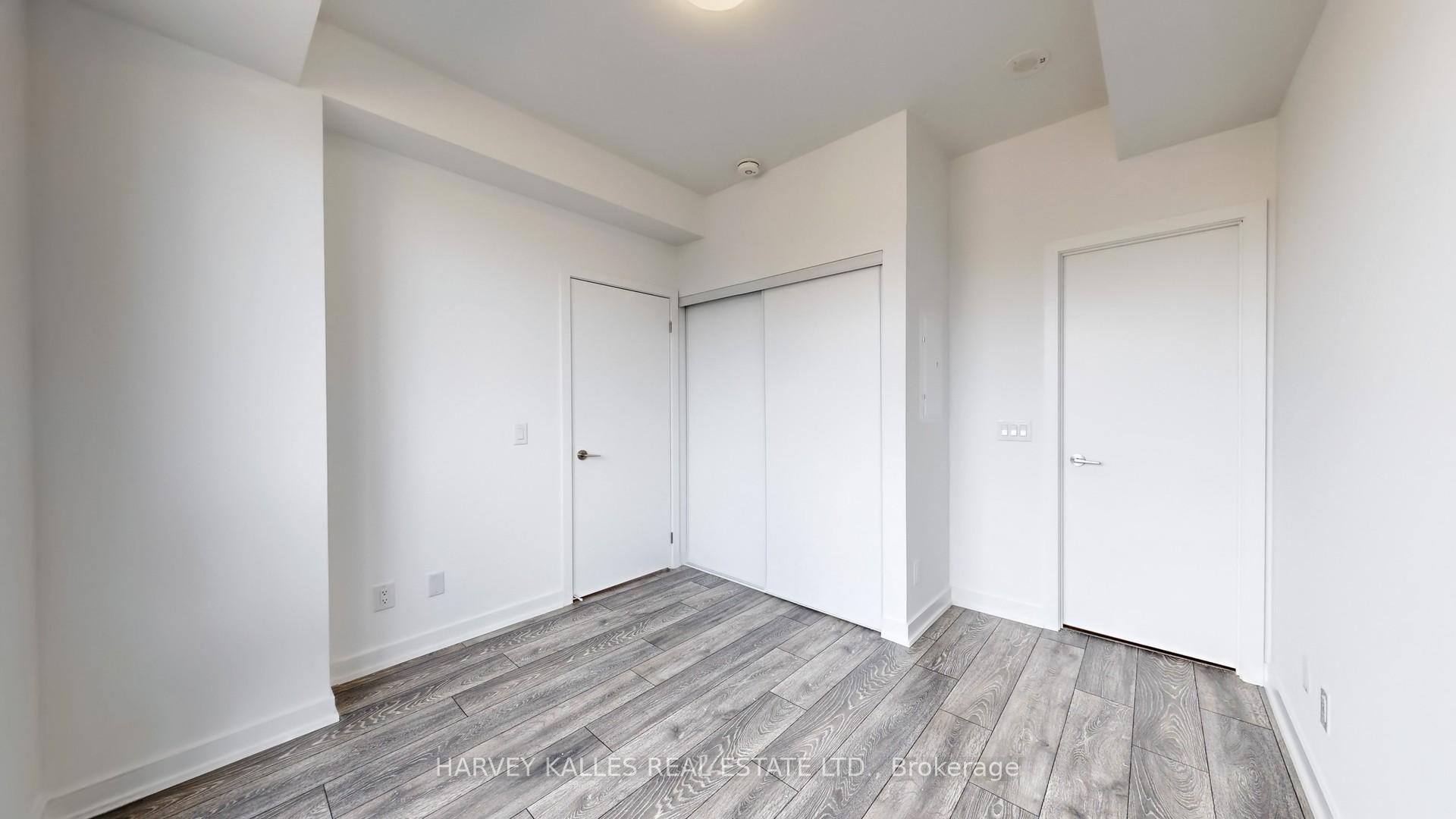 8888 Yonge Street 215