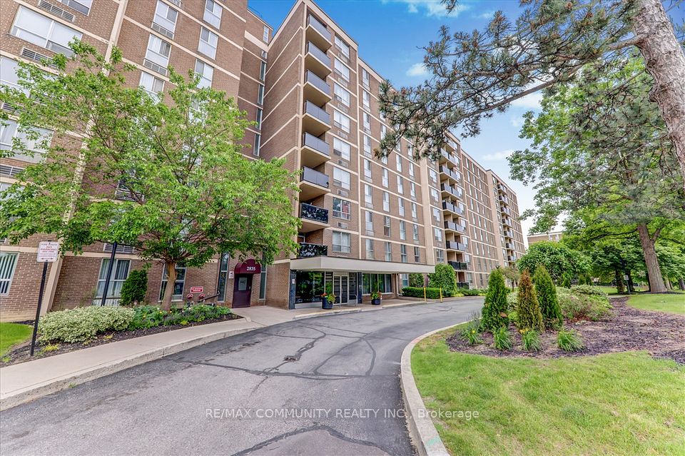 2835 Islington
