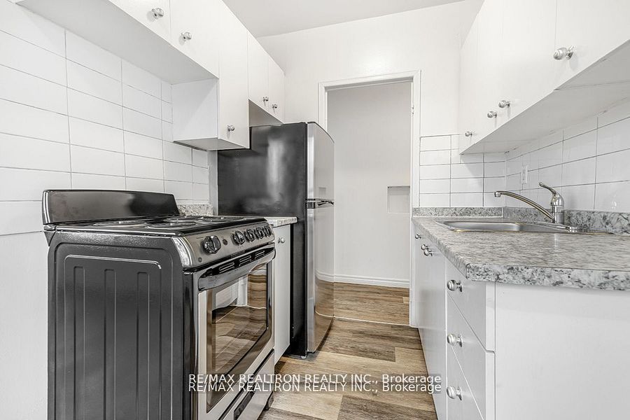 156 Kingston Road, #10
