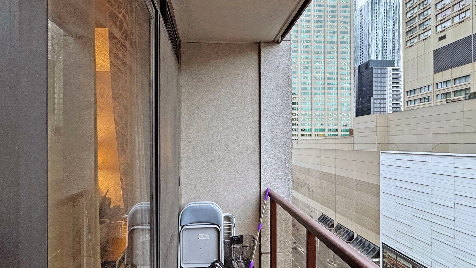 85 Bloor Street E 903