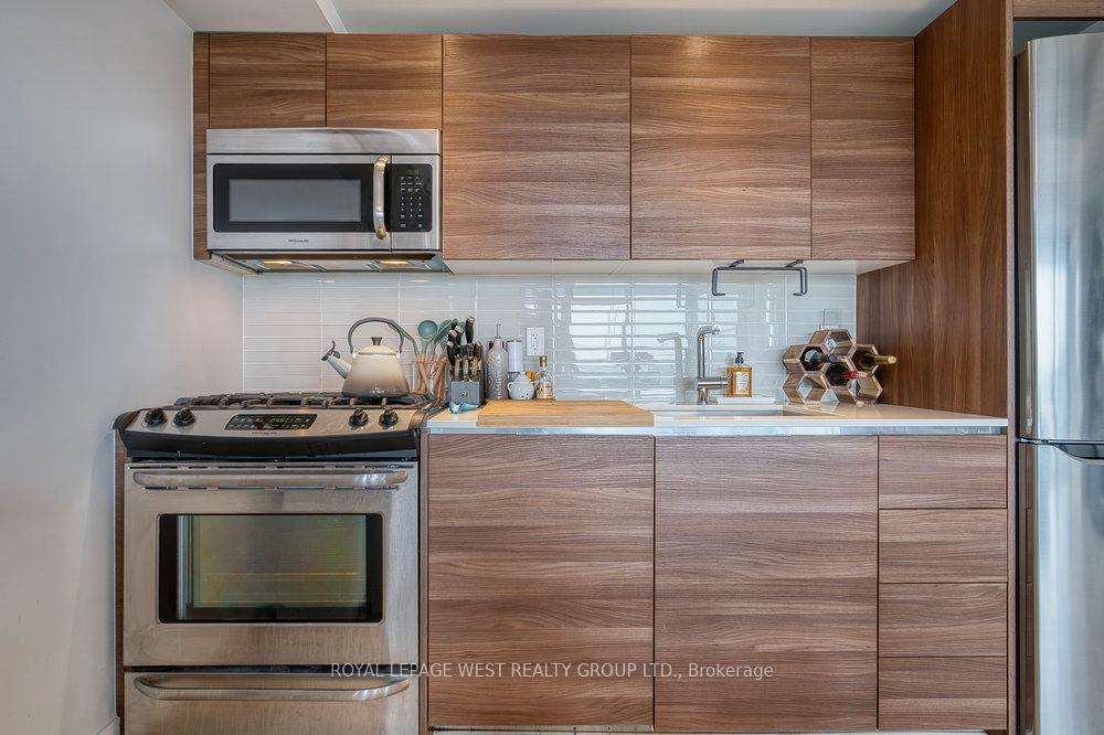 1 Bedroom Condo at 51 Lady Bank, Toronto For sale