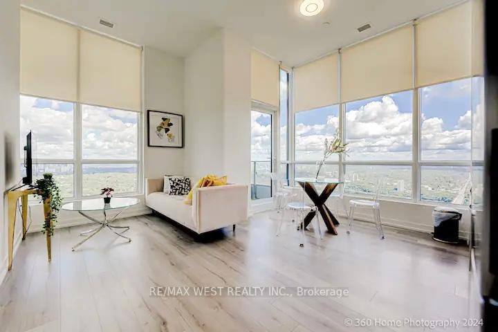 2 Bedrooms Condo at 395 Bloor, Toronto For sale