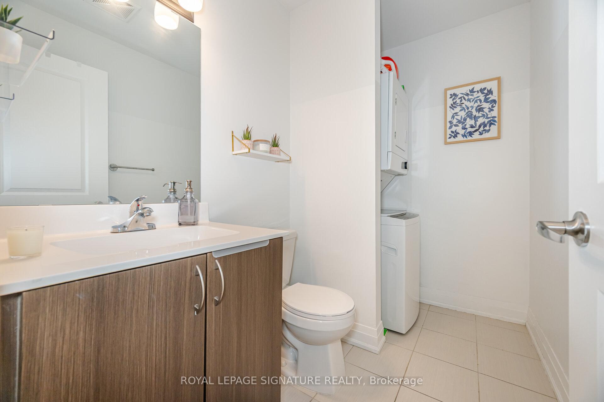 2 Bedrooms Condo at 5289 Highway 7, Vaughan For sale