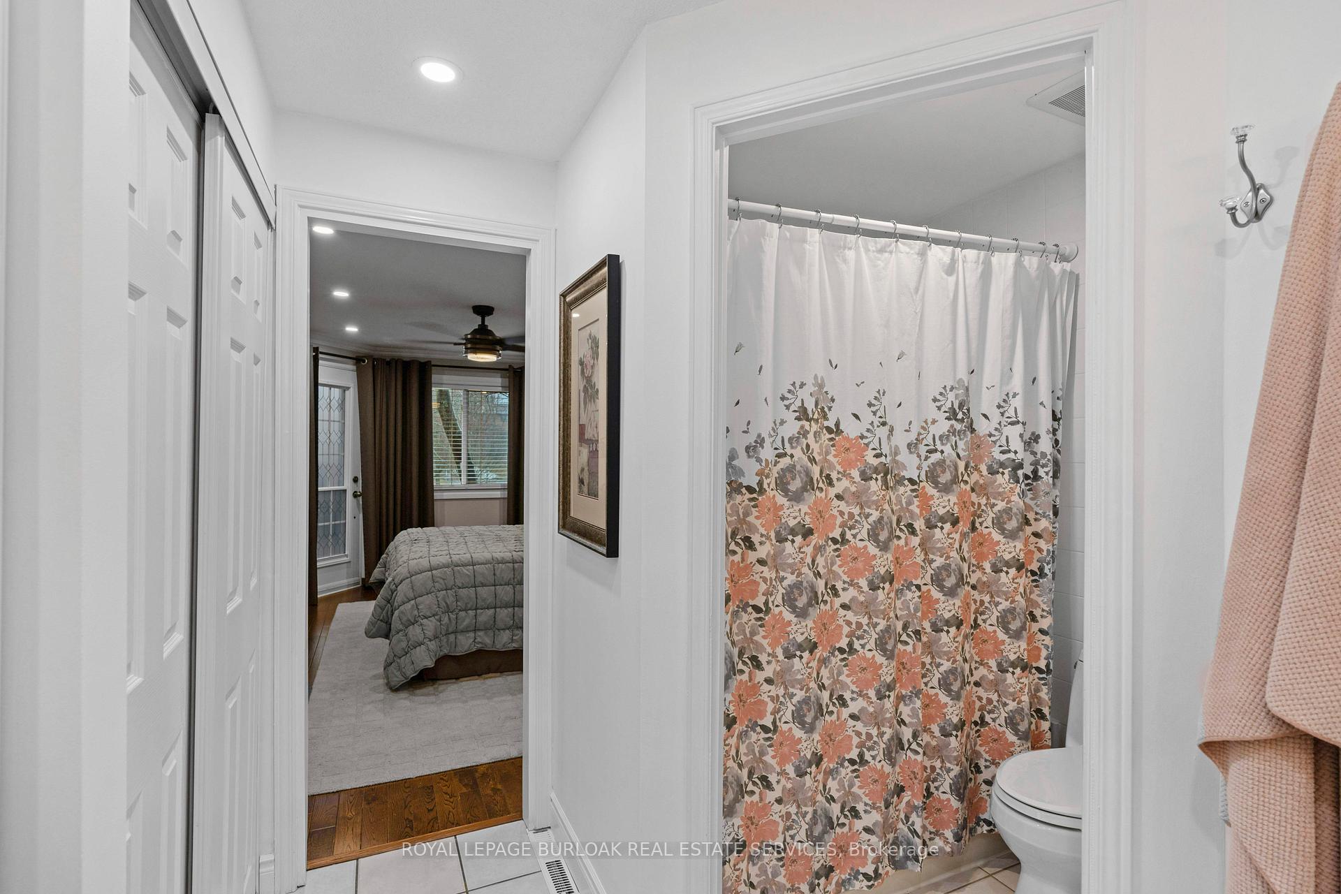 3 Bedrooms Condo at 1508 Upper Middle, Burlington For sale