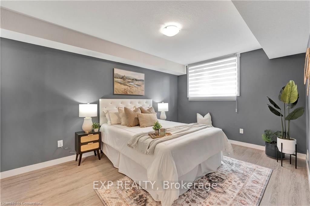 166 Rochefort Street, #E