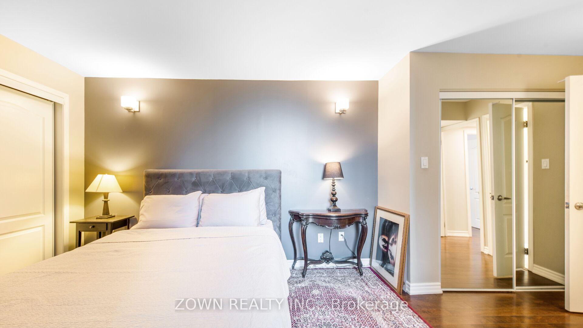 4 Bedrooms Condo at 10 Martha Eaton, Toronto For sale