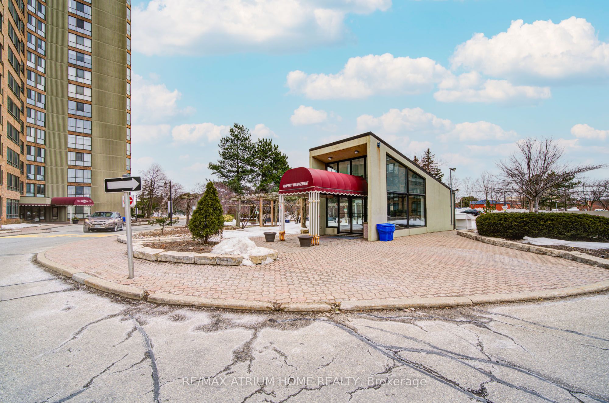 #609 - 55 Bamburgh Circle, Toronto, ON M1W 3V4