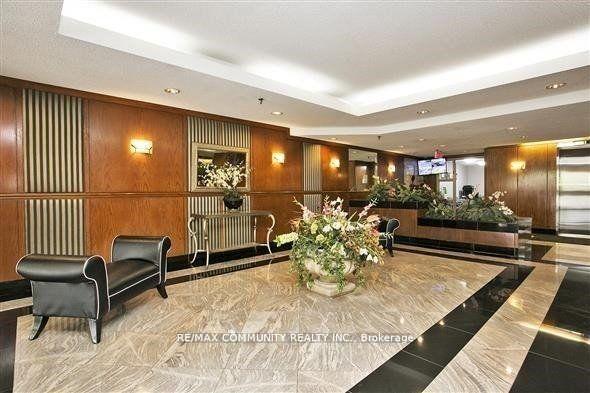 2 Bedrooms Condo at 430 Mclevin, Toronto For sale