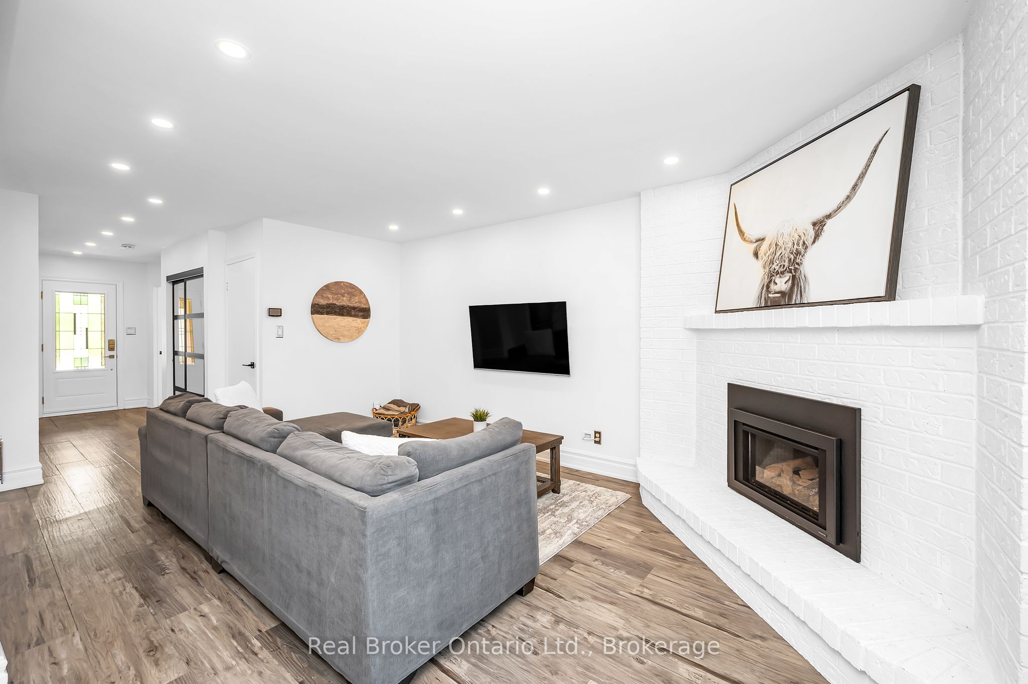 353 Macintosh Drive