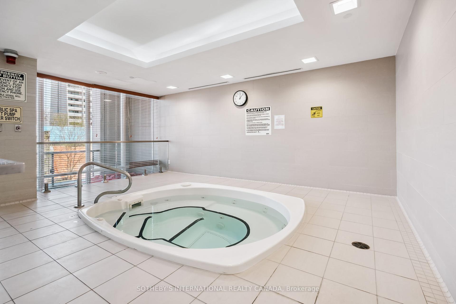 3 Bedrooms Condo at 1 Bedford, Toronto For sale