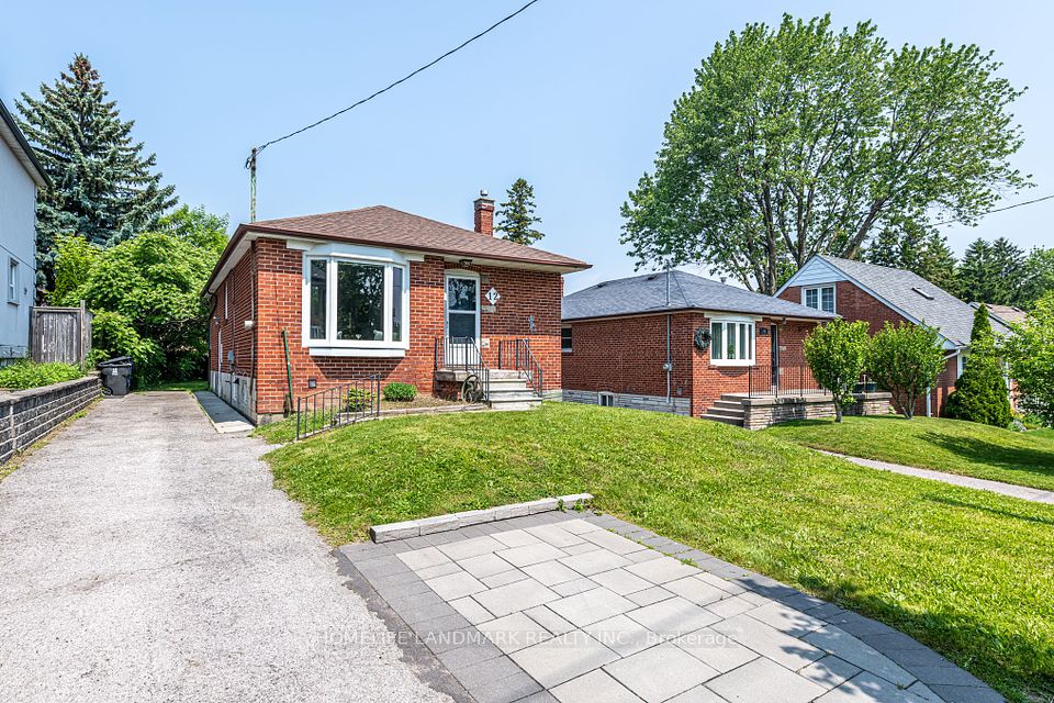 12 Bayard Avenue