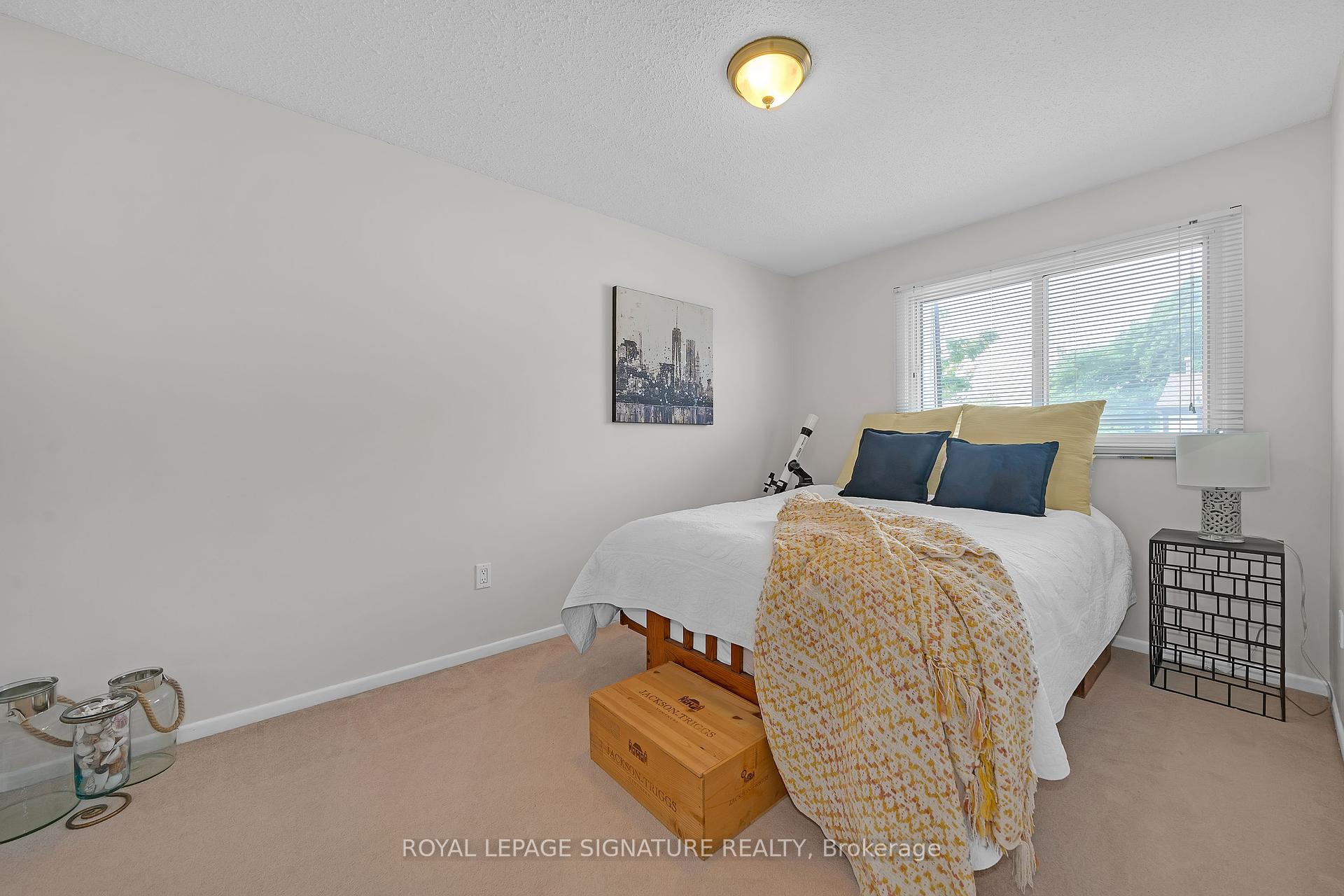 3 Bedrooms Condo at 5 Early Apple, Toronto For sale