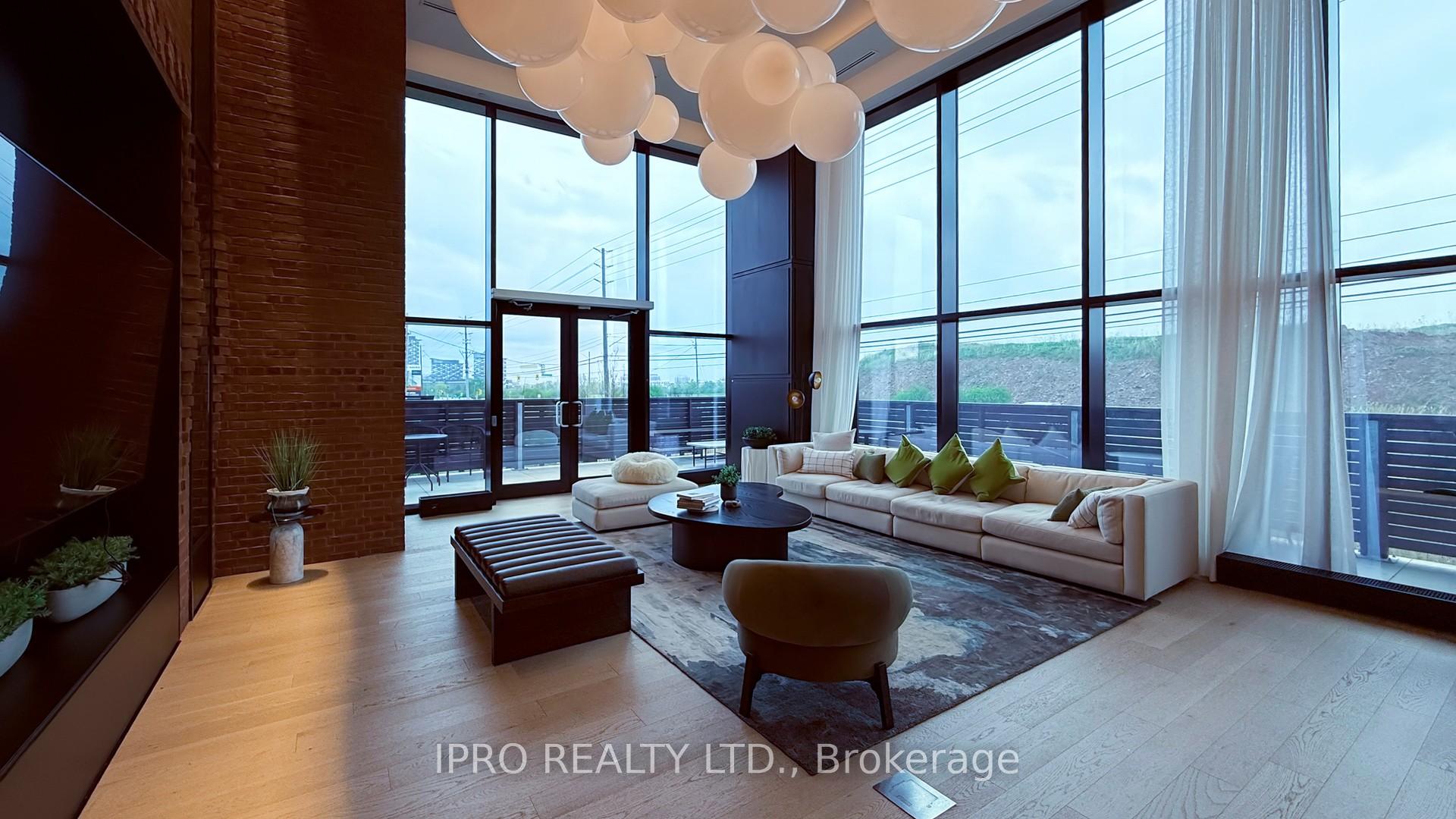 2 Bedrooms Condo at 3200 William Coltson, Oakville For sale