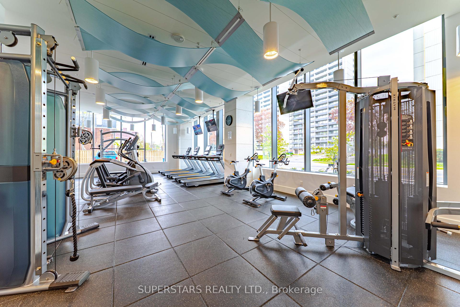 2 Bedrooms Condo at 500 Brock, Burlington For sale