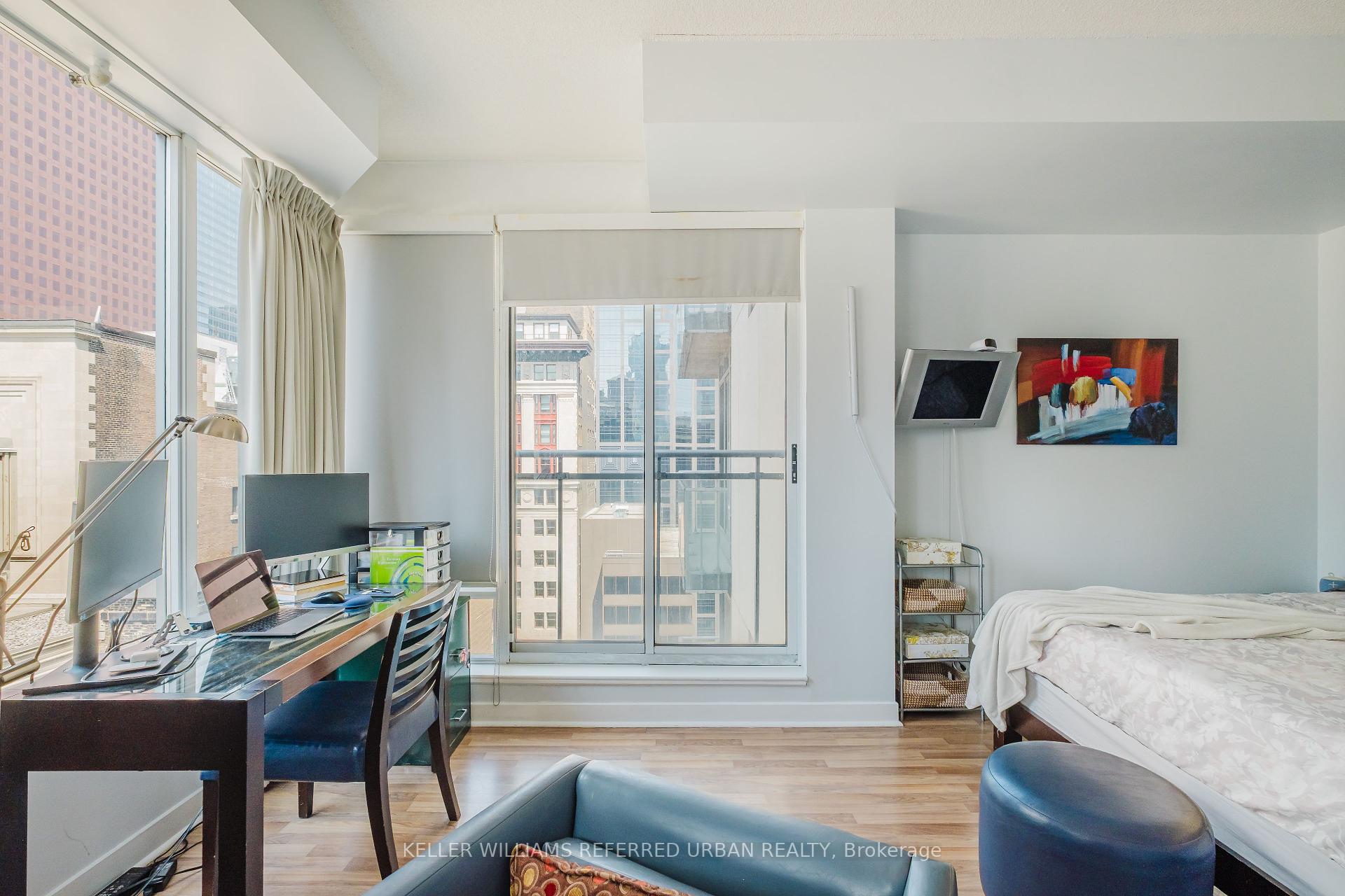 1 Bedroom Condo at 8 Colborne, Toronto For sale