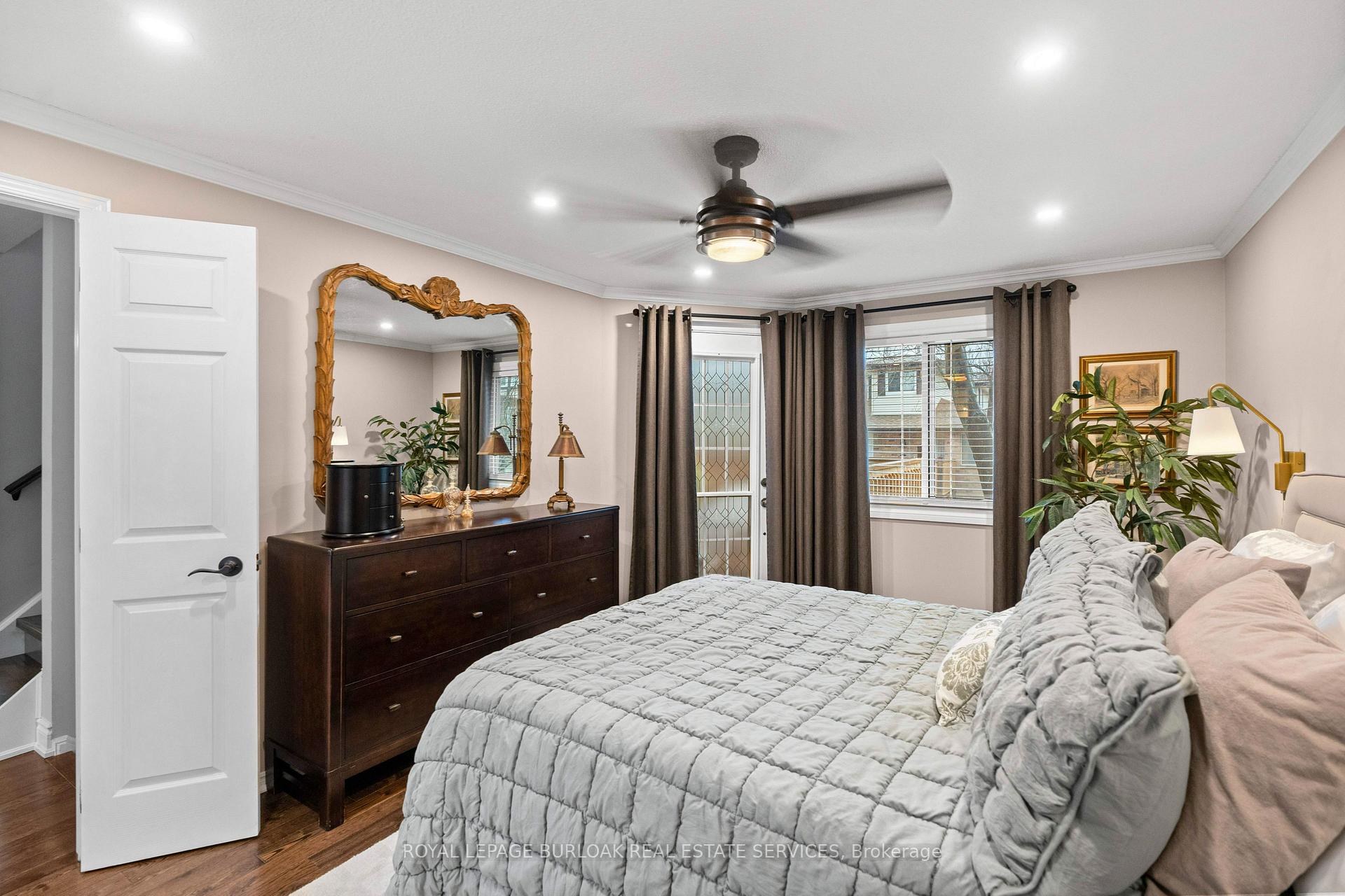 3 Bedrooms Condo at 1508 Upper Middle, Burlington For sale