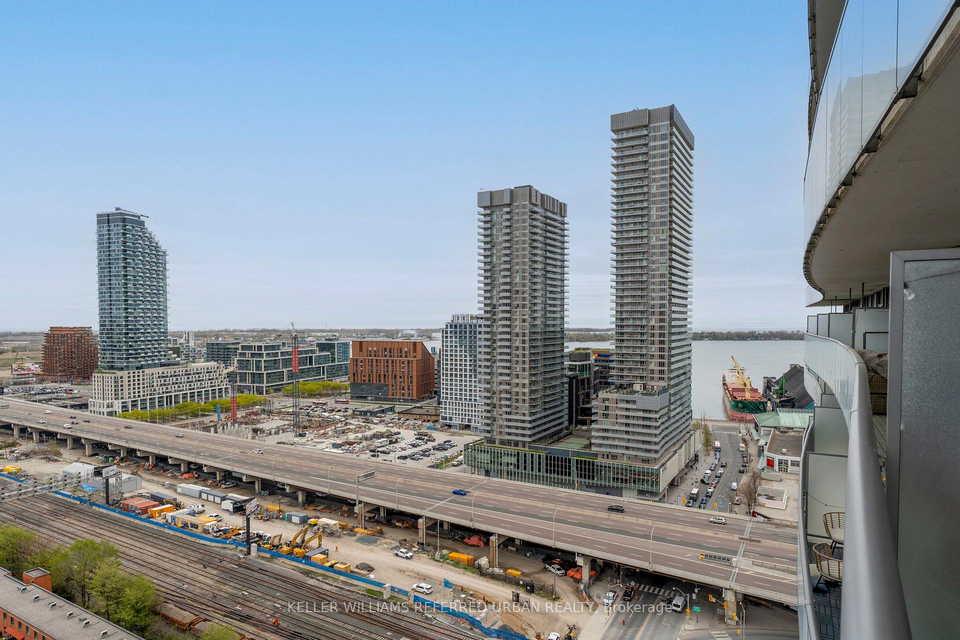 2 Bedrooms Condo at 1 Market, Toronto For sale