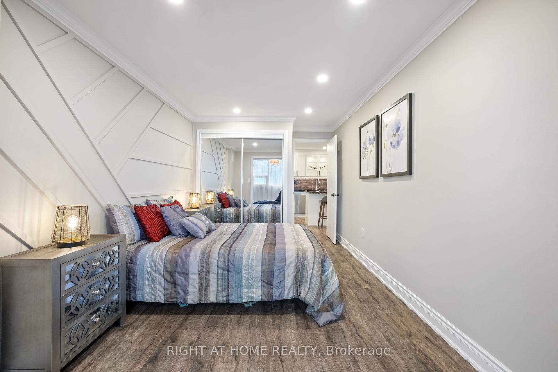 4 Bedrooms Condo at 3303 Don Mills,  Toronto For sale