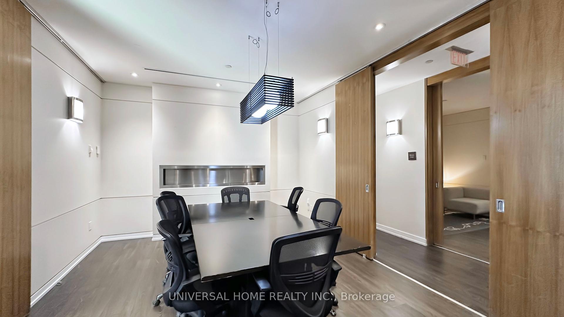 3 Bedrooms Condo at 2191 Yonge,  Toronto For sale
