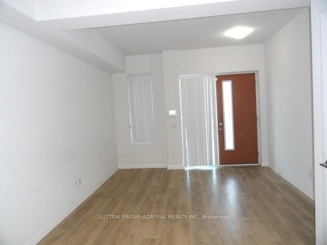 3 Bedrooms Condo at 1010 Portage,  Vaughan For sale