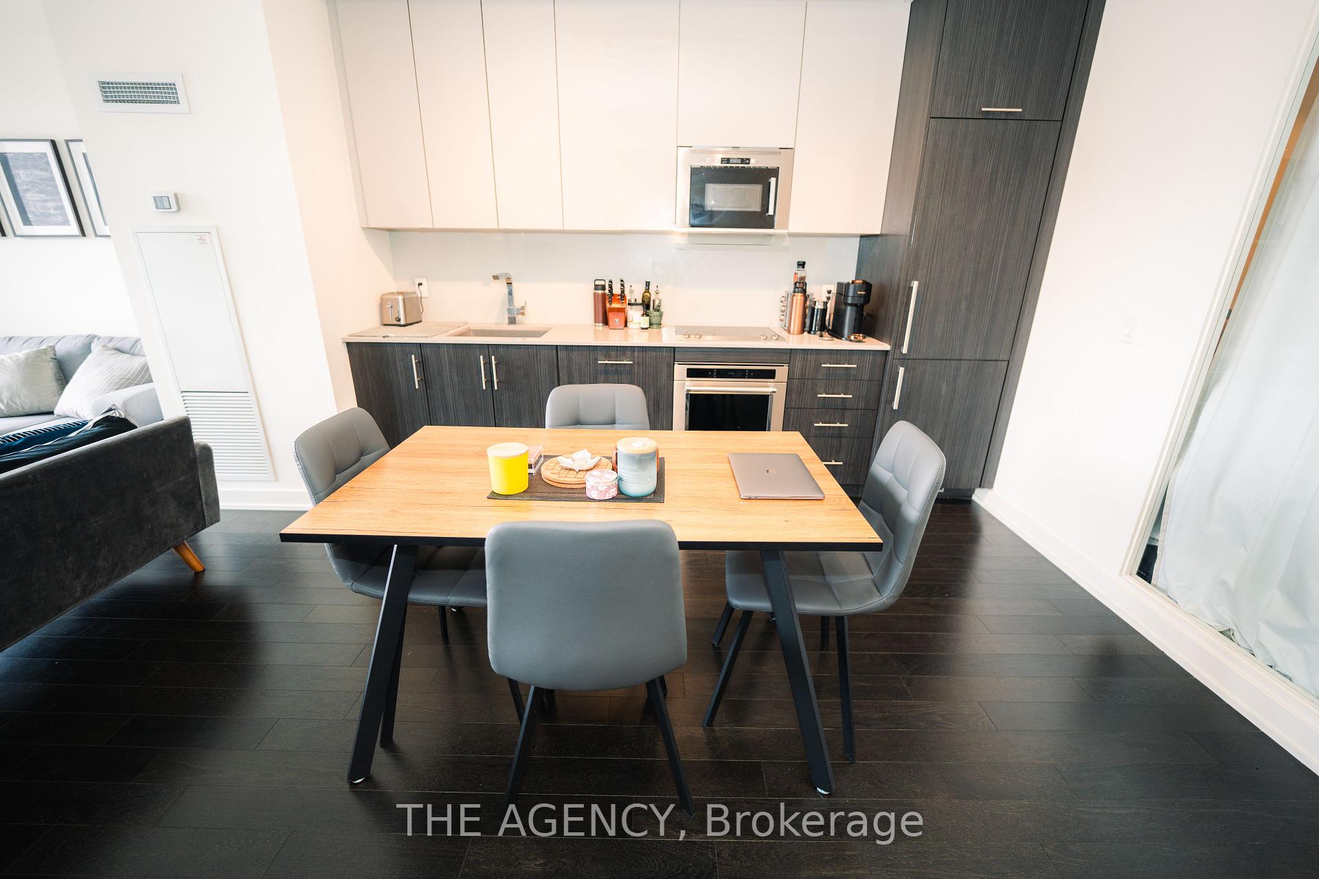1 Bedroom Condo at 330 Richmond,  Toronto For sale