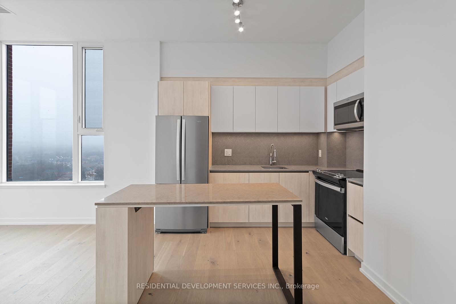 3 Bedrooms Condo at 3100 Keele,  Toronto For sale