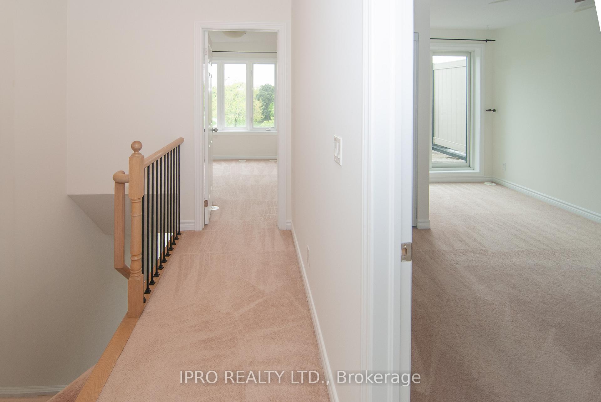 2 Bedrooms Condo at 50 Carnation, Toronto For sale