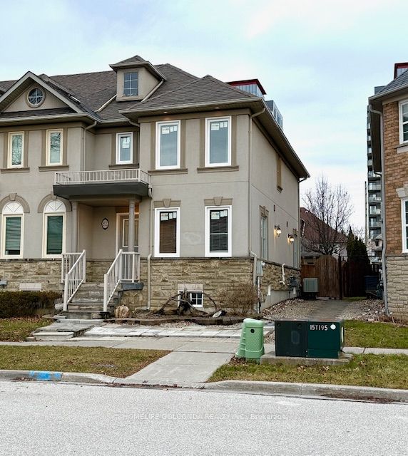 82 Ellesmere