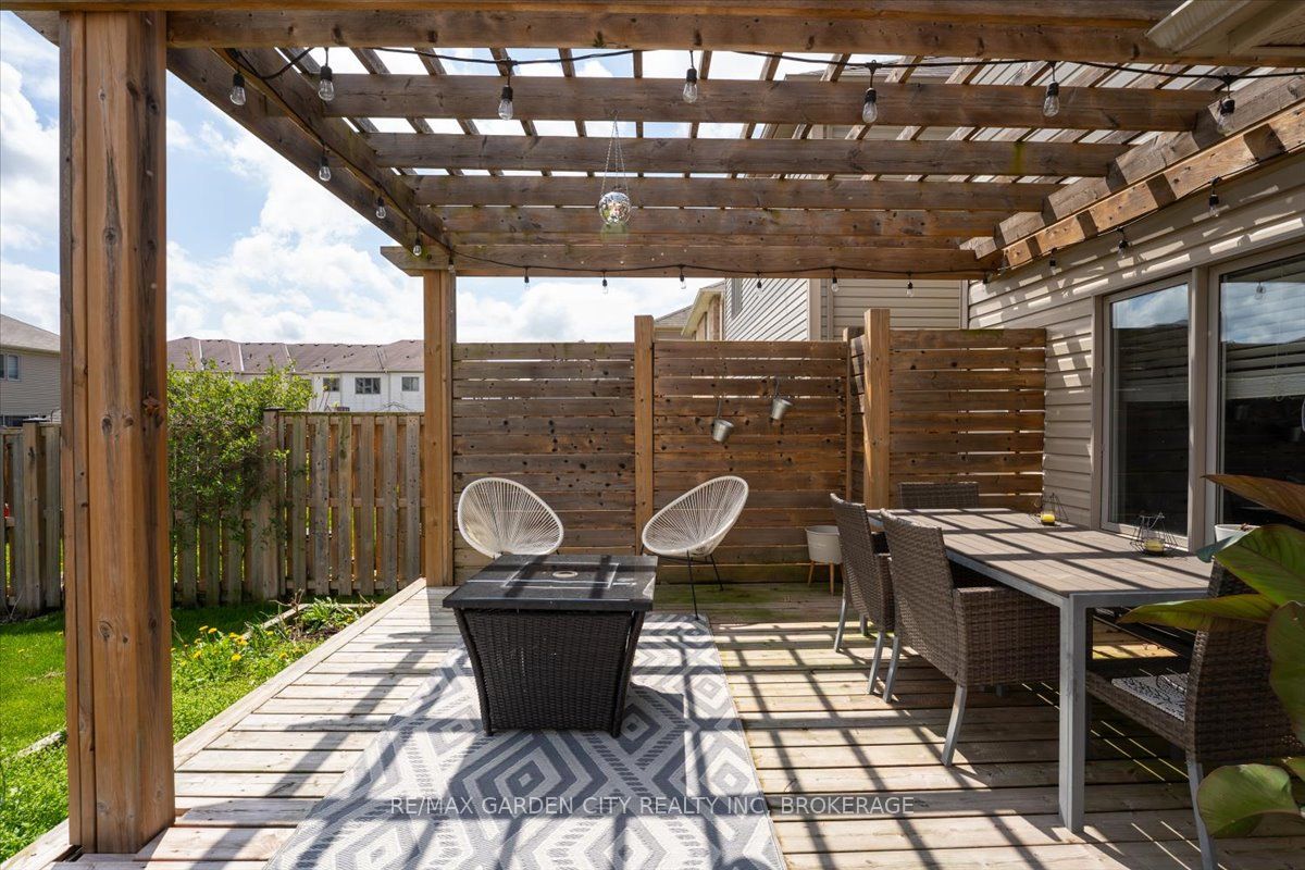 8648 DOGWOOD Crescent