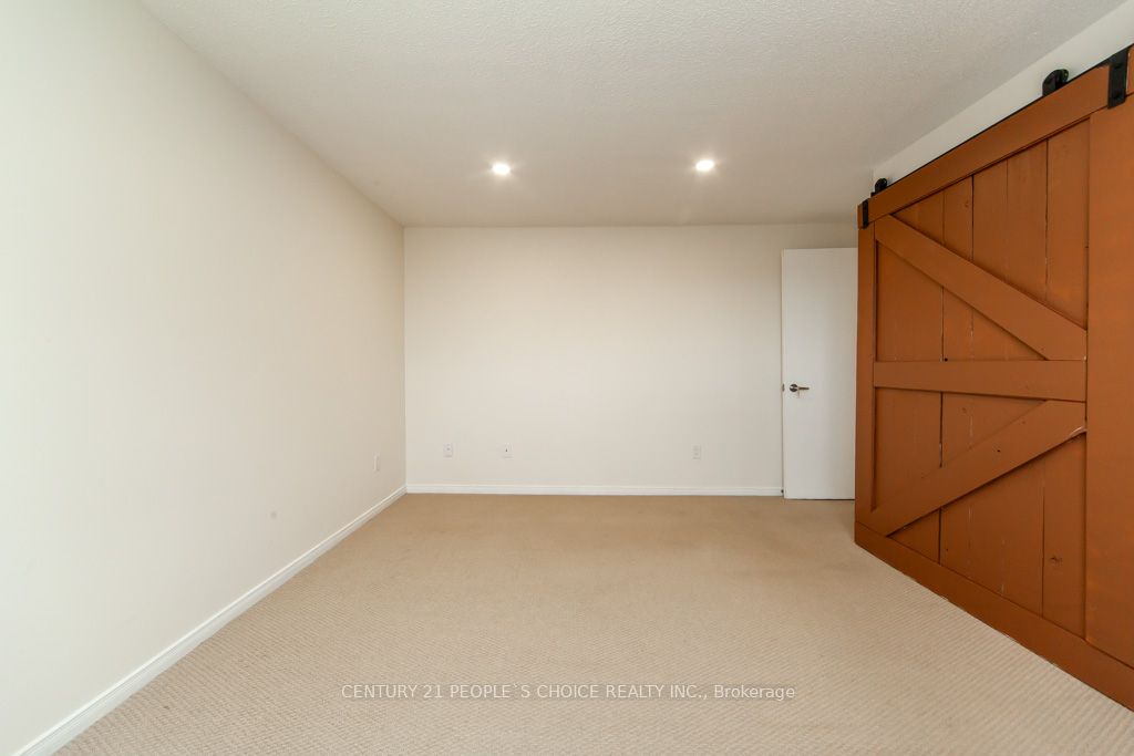 35 Fernbank Place