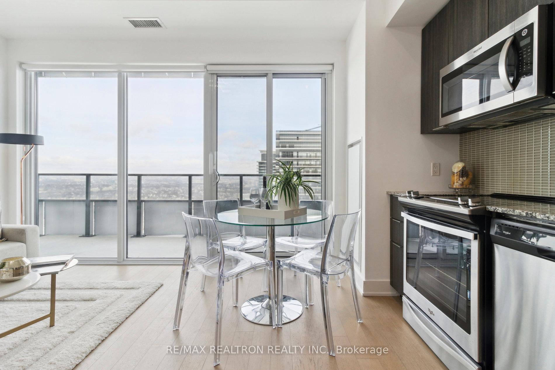 2 Bedrooms Condo at 30 Shore Breeze, Toronto For sale