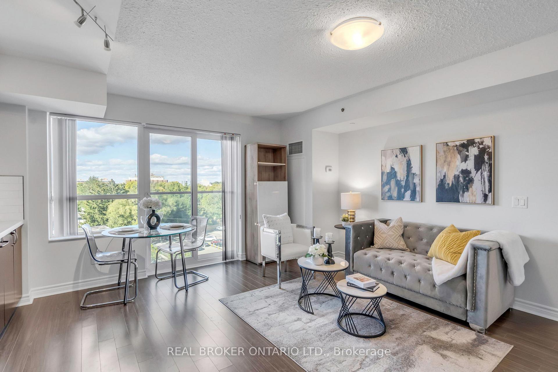 1 Bedroom Condo at 35 Saranac, Toronto For sale