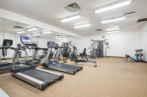 2 Bedrooms Condo at 5080 Pinedale, Burlington For sale