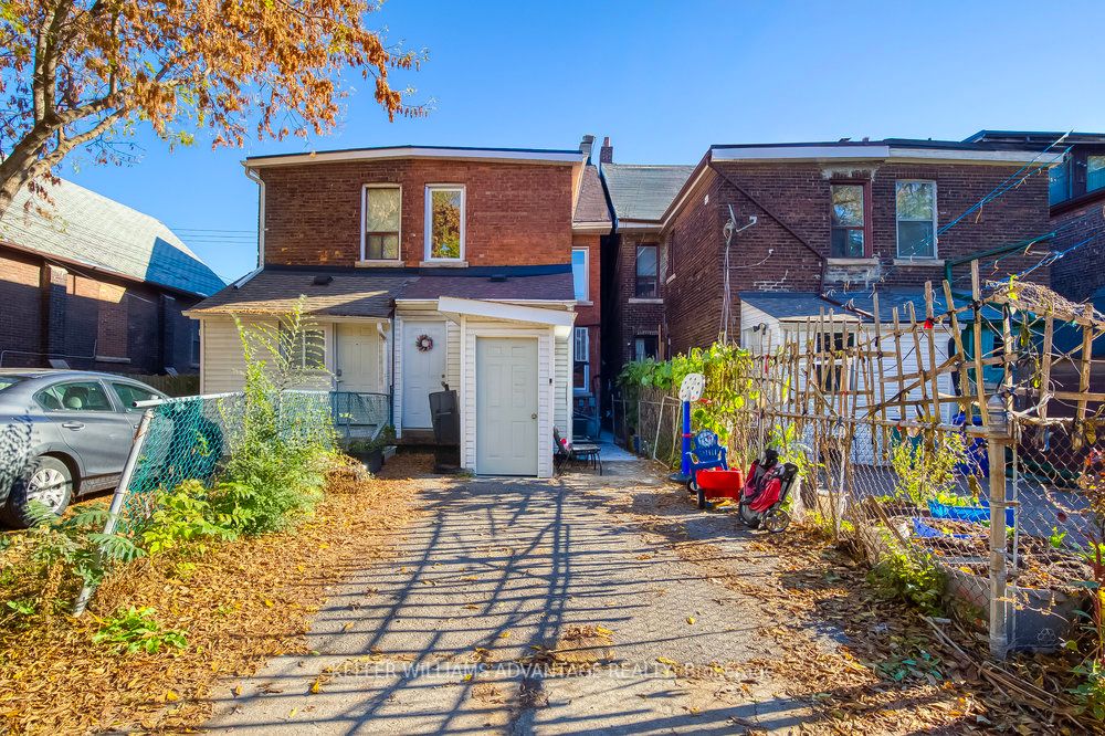 218 Broadview Avenue