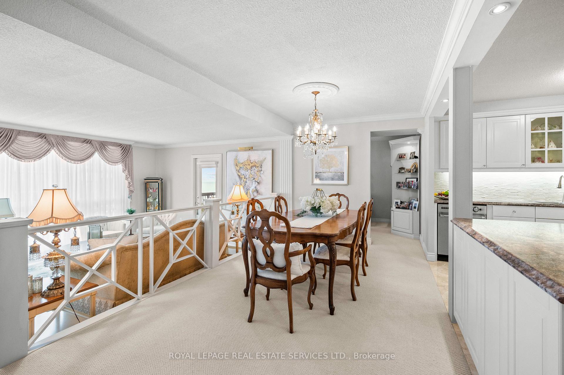 2 Bedrooms Condo at 2185 Marine, Oakville For sale