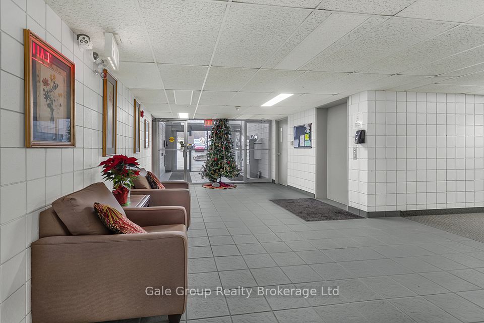 #302 - 163 FERGUSON Drive, Woodstock, ON N4V 1B1