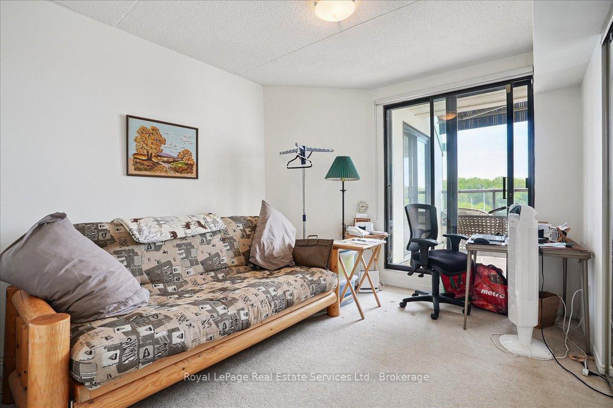 2 Bedrooms Condo at 100 Bronte, Oakville For sale