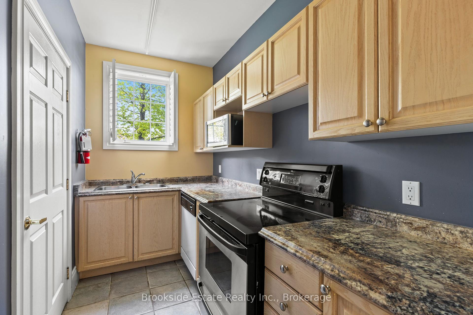 1 Bedroom Condo at 1431 Walkers, Burlington For sale